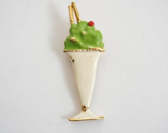 Vintage Pistachio Green Ice Cream Sundae Bolo Tie