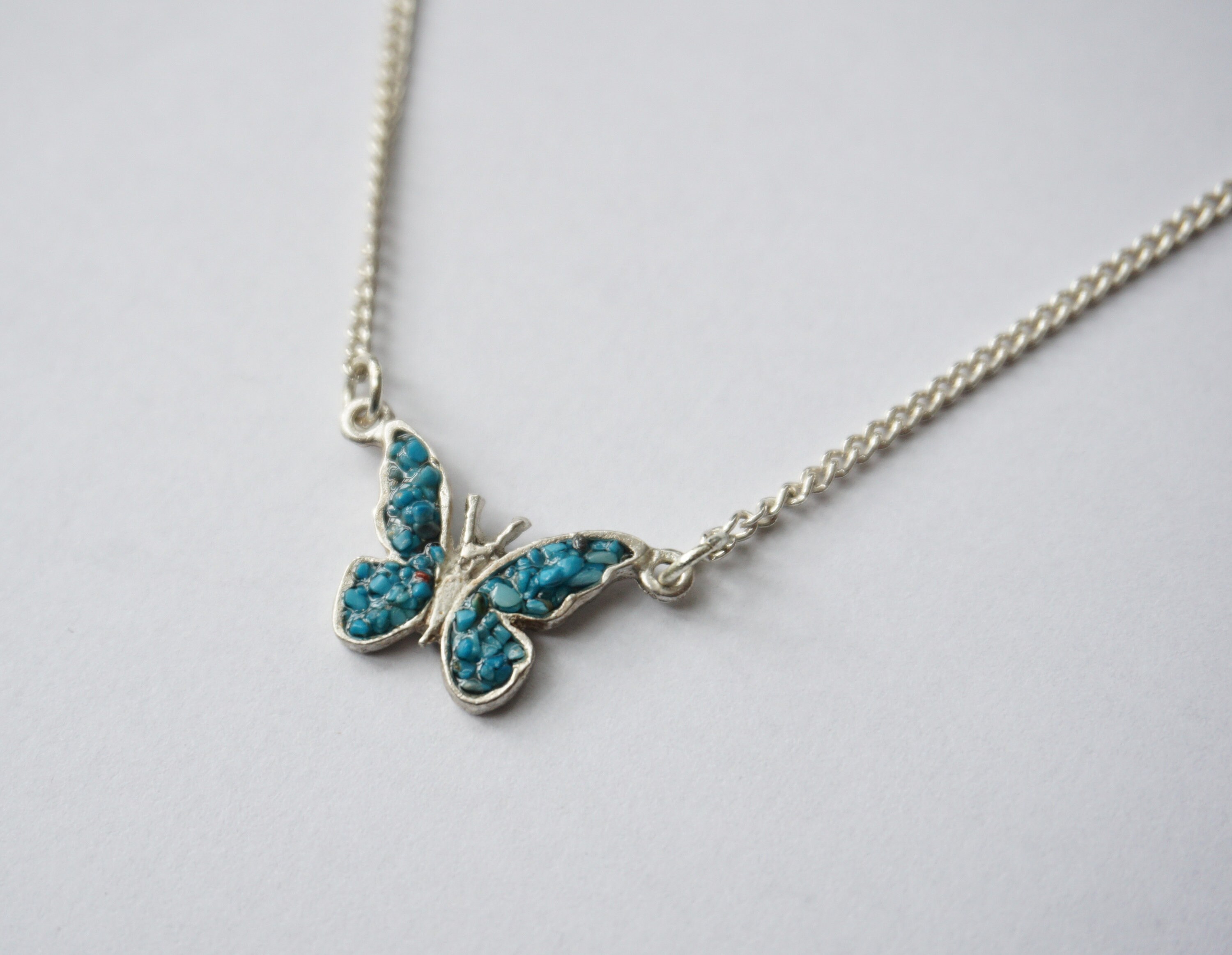Boucles D'oreilles Pendantes Papillon Turquoise - Style Seventies, Avec Fils Et Ruban, Neuves Sans Emballage