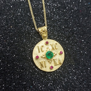 Konstantin Solid Gold Münze Anhänger mit Smaragd und Rubin/Gold Anhänger/Orthodoxe Münze/ICXC NIKA Anhänger/Handgemachter Schutz Talisman