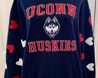 uconn hockey sweatshirt