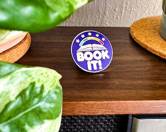Book It Button Enamel Pin - 90s Nostalgia Pizza Hut Lover - Fun Collectible - 1 Inch Book It Hard Enamel and Metal Badge