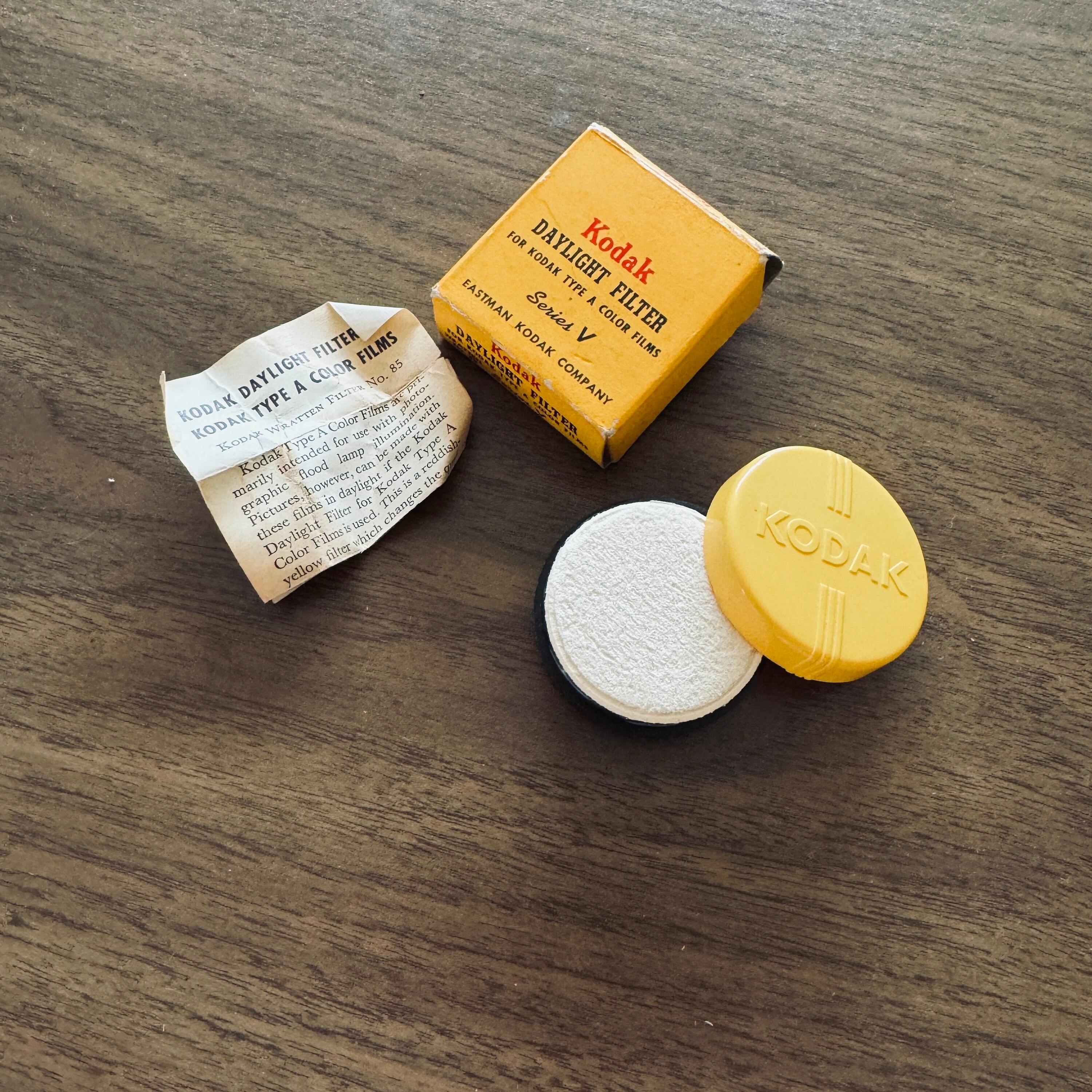 KODAK USED 5-1/2 ROUND SAFELIGHT FILTER - YOUR CHOICE KODAK USED 5-1/2 ROUND SAFELIGHT FILTER - YOUR CHOICE