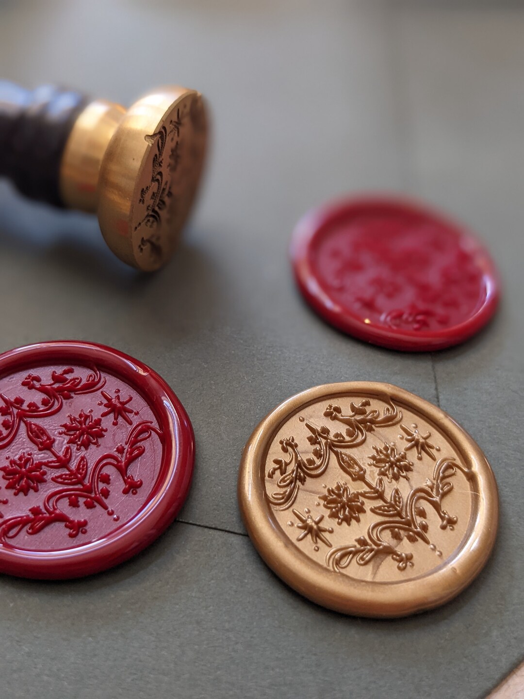 Christmas Wax Seals, Elegant Holiday Ornament, Holiday Wax Seal Set