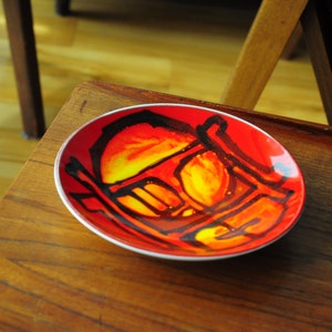 Poole pottery dish signed by Carol Cutler / Delphis / Made in England /  8&quot;