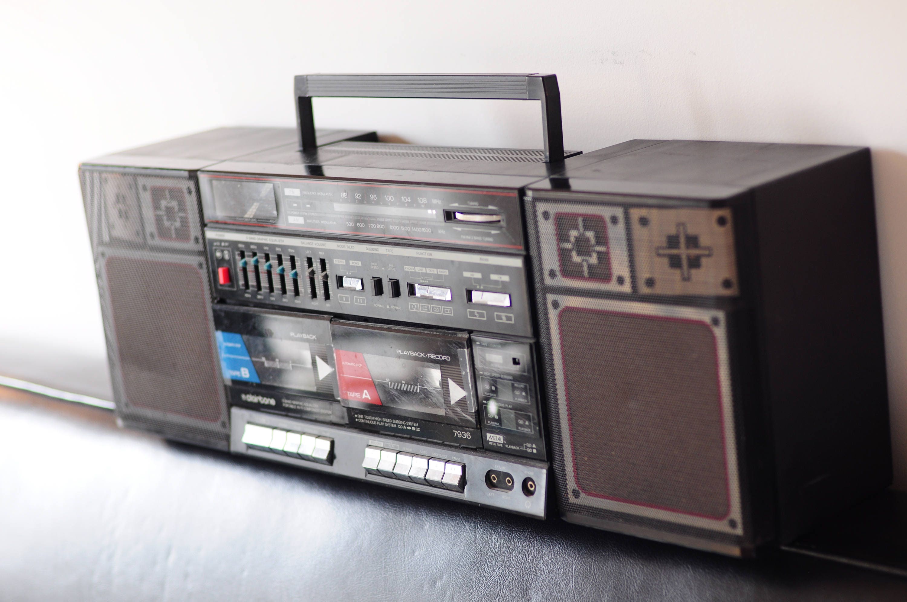 インポート・海外人気ブランド Made 7936/ Model Clairtone/ by Boombox 1980s in Radio Korea/ クラシック