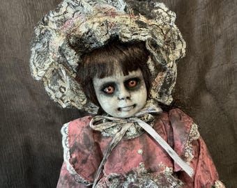 Small Old Fashioned Creepy Doll, Little Spooky Ghostly Girl, Day of the Dollies
