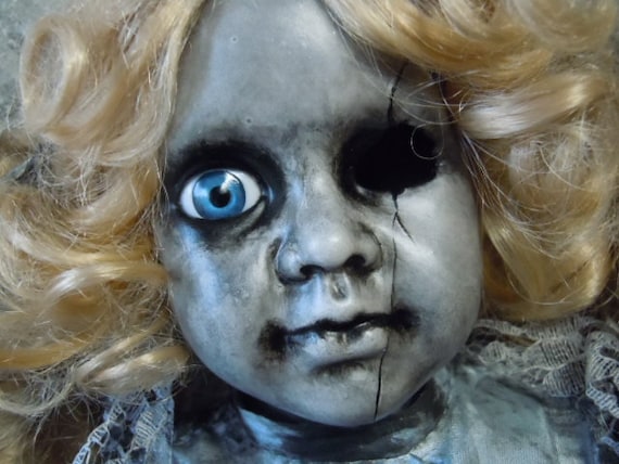 porcelain dolls haunted