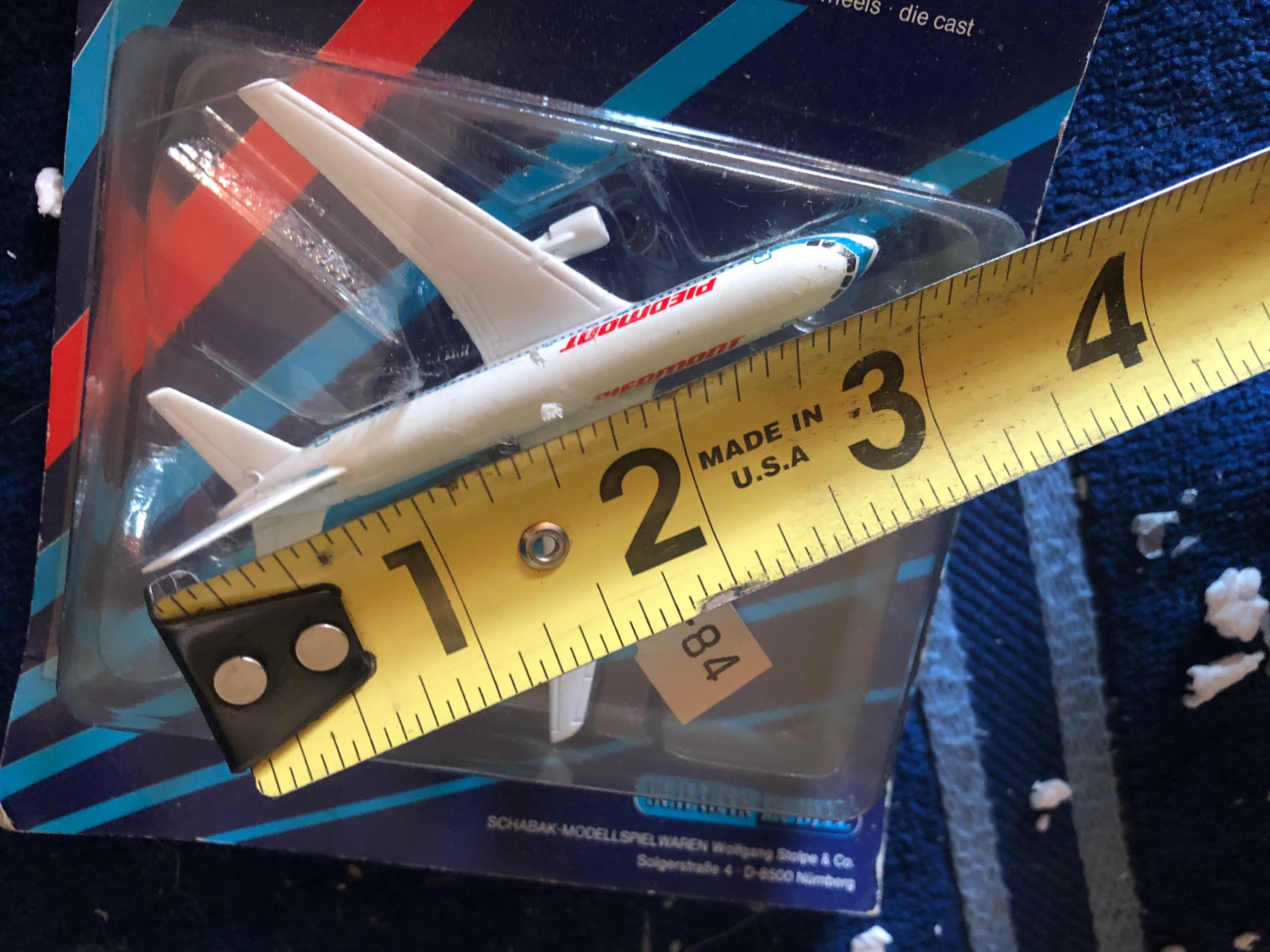 Schabak 1:600 Scale Die Cast Airplane Boeing B 767-201 Super