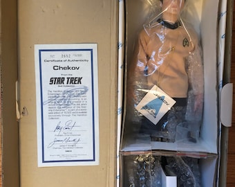Star Trek Hamilton Collection Mr Chekov w/COA 1987 RJ Earnst Star Trek Collectible Chekov Starship Enterprise  Porcelain Figure