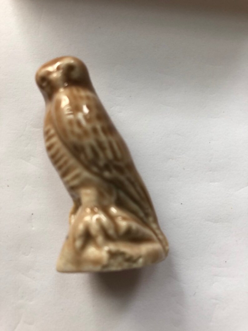 Peregrine Falcon Wade Ceramic Figurine - Red Rose Tea Endangered Series 1999