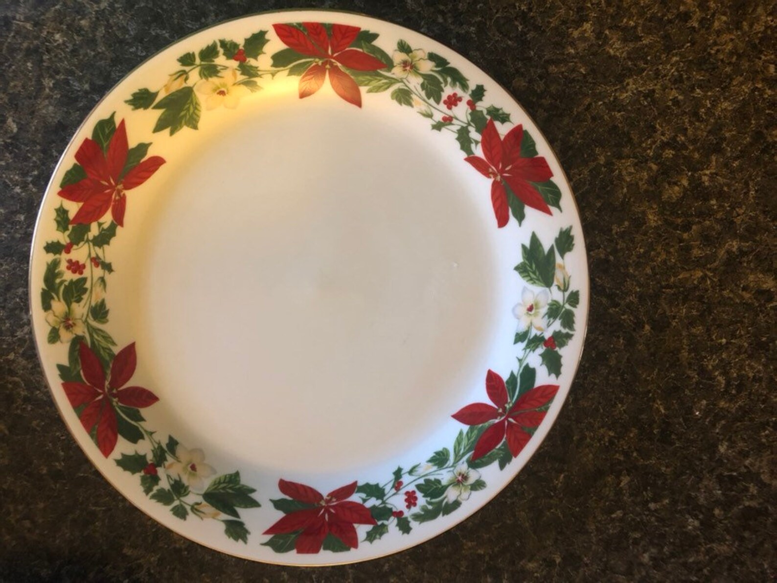 Gibson Everyday Christmas Dinnerware Gibson Poinsettia Holiday Pattern