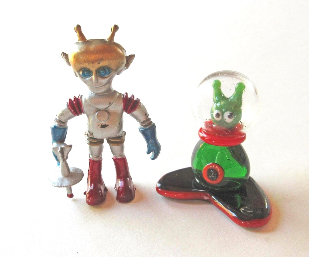 2 Mini Space Aliens: Vintage Colorforms Alpha 7 Spaceman and Handblown ...