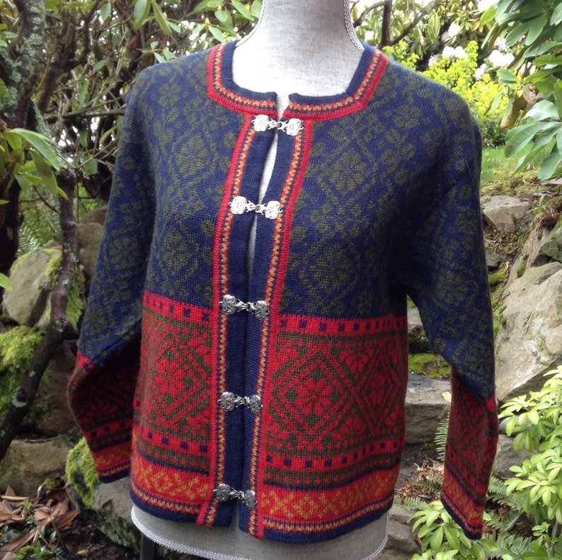 Skjaevelan of Norway Wool Jacquard Cardigan Sweater Blue Red Olive Gold sz XS image 1