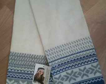 Reversable wool scarf by Norlender of Norway