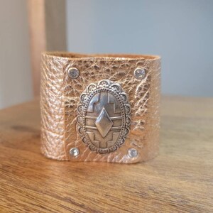Leather bracelet/cuff