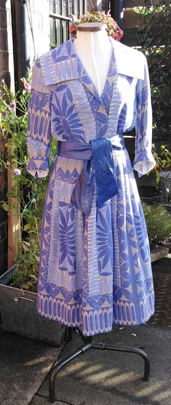 Vintage 50s Floral Novelty Print Dress