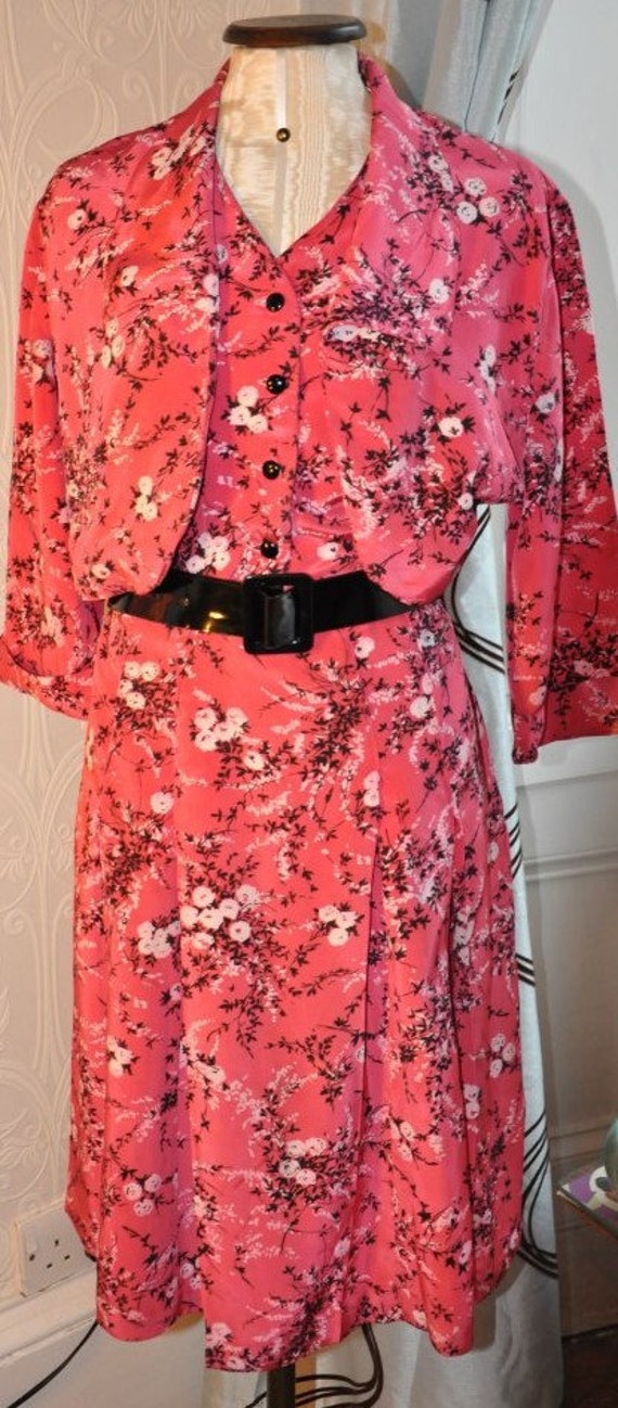 Vintage 30s Salmon Pink Floral Tea-Dress with Cape
