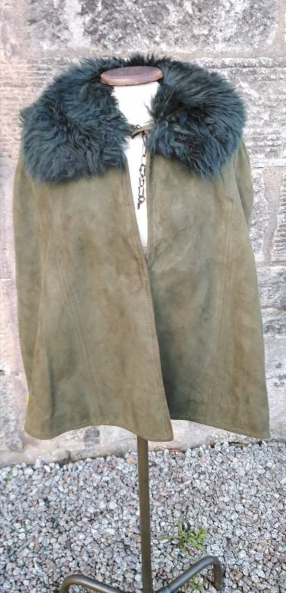 Vintage 60s Green Suede and Faux Fur Cape - image 1