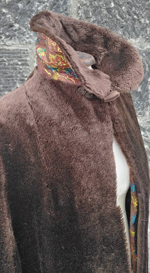 Vintage 60s Chocolate Brown Fake Fur Cape - image 3