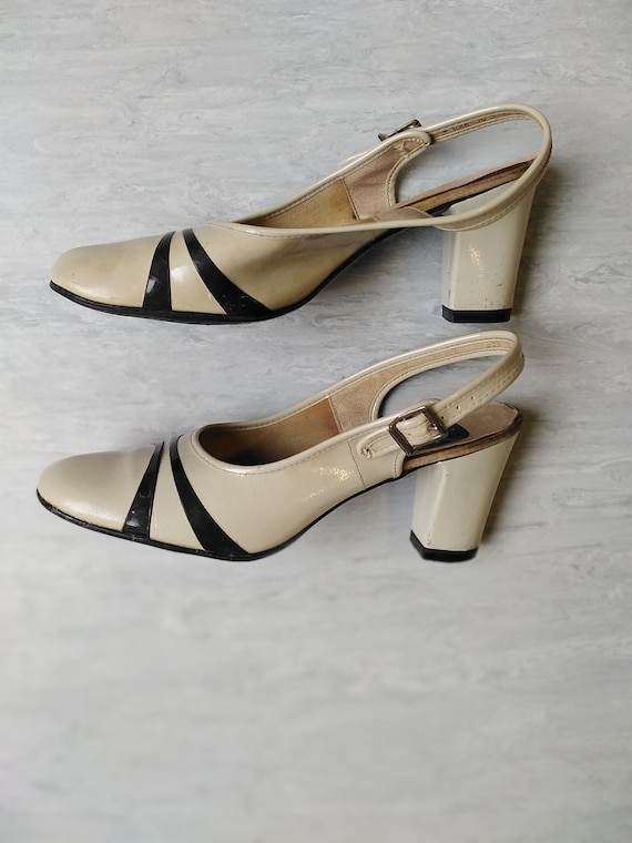 Vintage 60s Cream Slingback Mod Shoes