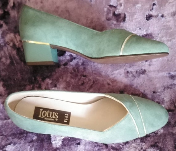 Vintage 80s Aqua Suede Court Shoes - image 4