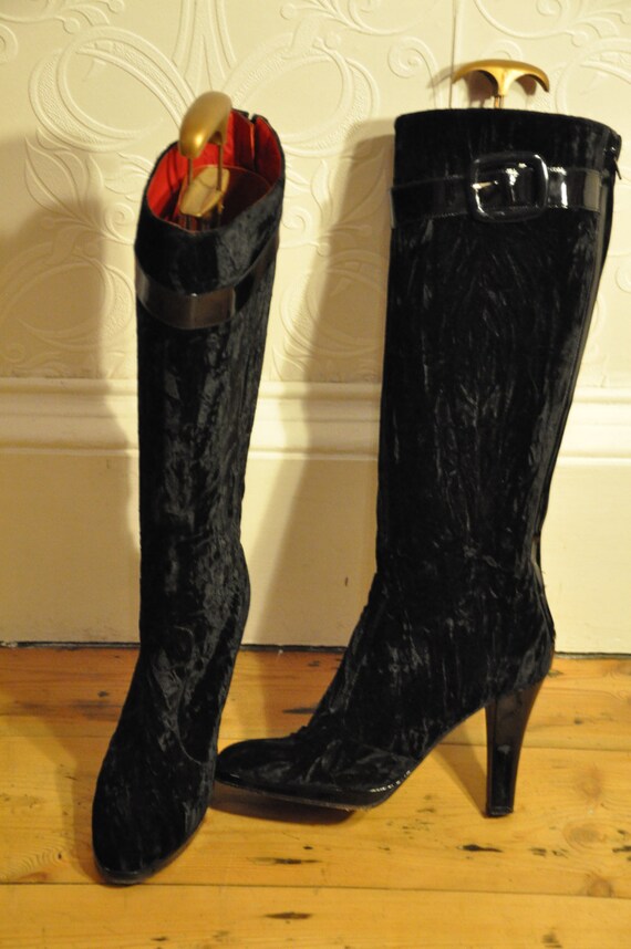 Mod 60s Style knee high boots.