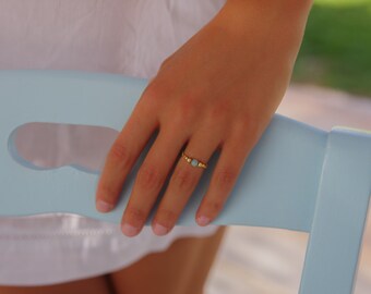 Gold chain ring with an amazonite bead / 24 carats gold / Light Blue green stone / Beaded ring / Jour de Mistral / Gift for her