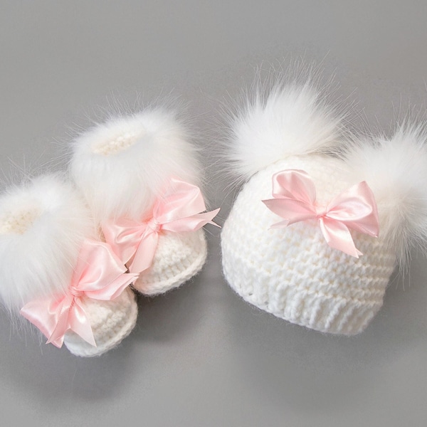 Double pom pom Crochet hat, Faux Fur booties, Baby girl shoes and hat, Newborn Girl gift, Infant Shoes, Infant girl hat, Preemie girl outfit