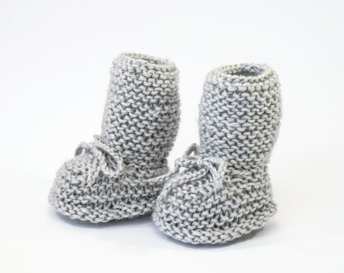 Gray hand Knitted baby booties, Neutral baby booties, Baby boy shoes, Unisex booties, Infant socks, Stay on booties, Baby slippers