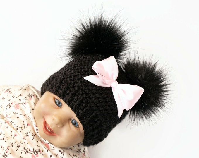 Black double pom pom hat with bow, Minnie Mouse beanie, Crochet Baby hat, Disney Mouse hat, Preemie hat, Newborn hat, Kids Winter Beanie