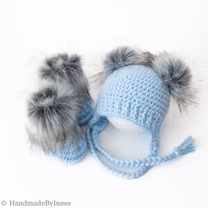 Baby boy Double pom hat and booties, Handmade Baby boy outfit, Newborn winter outfit, Fur booties, Double pom pom hat image 4