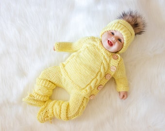 Yellow baby outfit, Baby home coming outfit, Gender neutral coming home outfit, Newborn take home outfit, Hand Knitted outfit, Baby gift