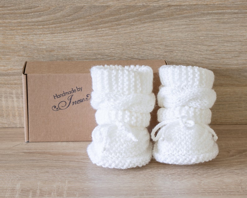 Hand knit White baby boots, Cable knitted Baby booties, Gender neutral baby booties, Newborns booties, White booties, Baby winter boots image 7