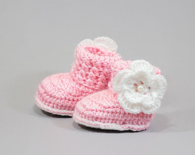 Pink baby flower booties, Baby girl booties, Flower shoes, Baby girl gift, Newborn girl boots, Crochet flower booties, Preemie girl booties