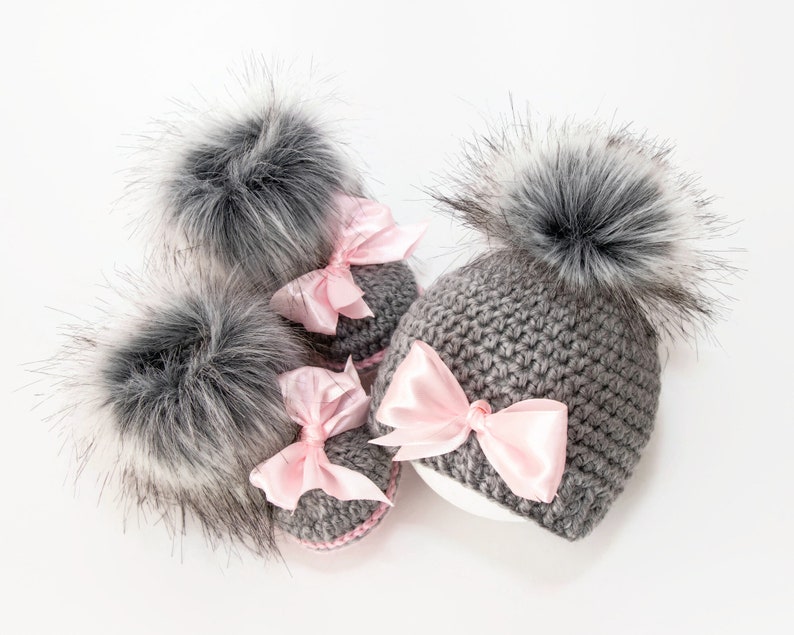 Gray and pink baby girl pom pom hat and fur booties with bows, Newborn Girl gift, Baby girl booties, Baby girl hat, Preemie girl outfit image 1