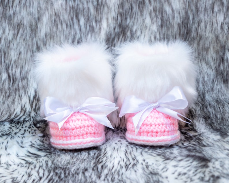 Pink Baby bow booties, Crochet Baby booties, Fur Booties, Baby girl Winter boots, Newborn girl Booties, Preemie girl booties, Bow baby shoes image 2