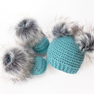 Teal hat and booties with gray fur Baby Shower Gift Gender image 1