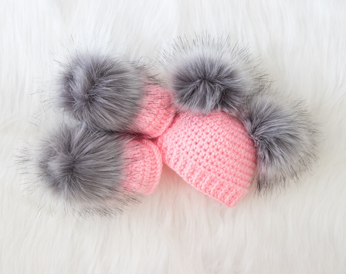 Pink and gray Booties and hat set, Fur double pom hat and booties, Crochet baby girl set, baby girl clothes winter, preemie girl clothes