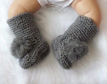 Pom pom Booties, Pom pom socks, Knitted booties, Gray Baby boots, Preemie baby booties, Hand Knit boots, Gender Neutral booties, Baby socks