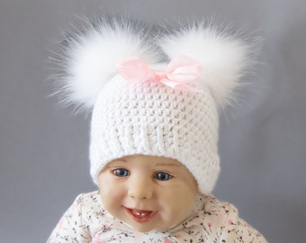 White Baby girl double pom pom hat with bow, Preemie hat, Crochet baby girl hat, Newborn girl winter hat, Baby girl gift, Baby girl beanie