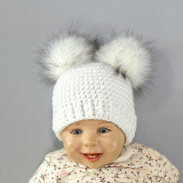 Bonnet blanc à double pompon, bonnet à pompon en fausse fourrure, chapeau pour tout-petit, chapeau neutre pour bébé, chapeau d'hiver, chapeau pour bébé, chapeau pour enfant, bonnet pour bébé