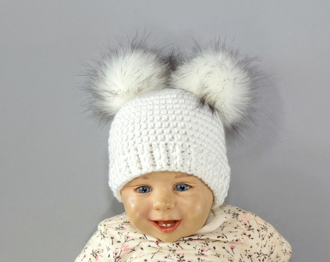 White double pom pom hat, Faux Fur pom pom beanie, Toddler hat, Neutral baby hat, Winter hat, Baby Hat, Kids hat, Baby beanie