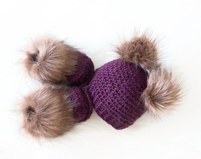 Grape purple baby girl booties and hat, Fur double pom pom beanie, Crochet fur boots, Newborn girl outfit, preemie girl hat and booties set