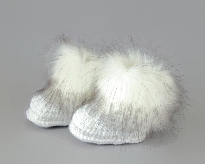 White Booties and Hat set, Faux fur booties, Fur pom pom hat, Hat and Booties set, Gender Neutral Baby Shower Gift, Baby winter clothes image 5