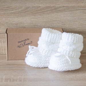 Hand knit White baby boots, Cable knitted Baby booties, Gender neutral baby booties, Newborns booties, White booties, Baby winter boots image 4