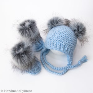 Baby boy Double pom hat and booties, Handmade Baby boy outfit, Newborn winter outfit, Fur booties, Double pom pom hat image 9