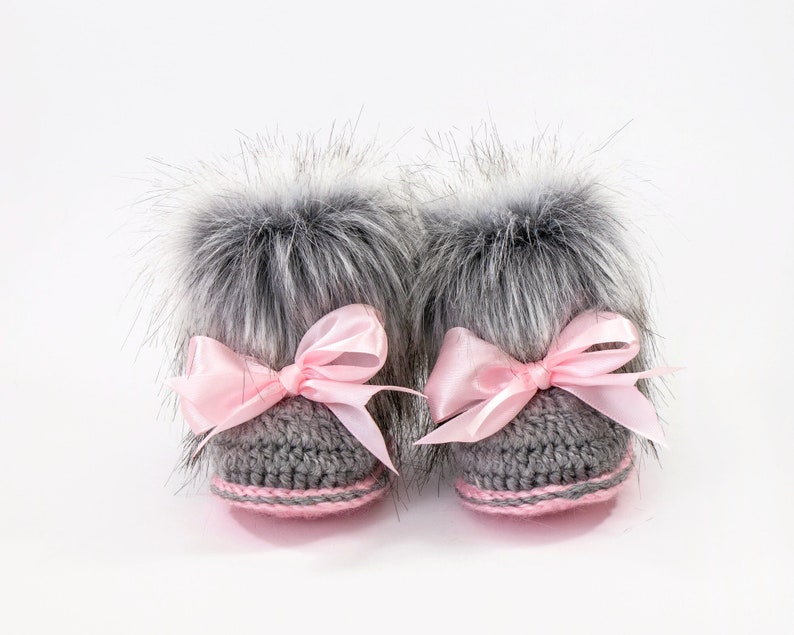 Gray and pink Baby girl double pom pom hat and bootie set, Newborn Girl gift, Baby girl winter clothes, Preemie girl clothes, Fur booties image 3
