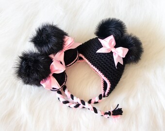 Disney Minnie Mouse hat and booties set, Baby girl booties, Newborn girl booties, Baby girl bow hat, baby girl outfit, Disney Mouse outfit