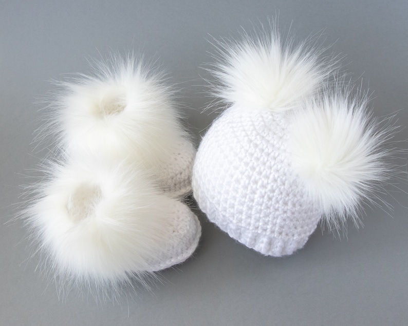 White hat and bootie set, Double pom pom hat, Faux fur booties, Unisex baby gift, Gender neutral baby winter outfit, Sizes up to 24 months image 6