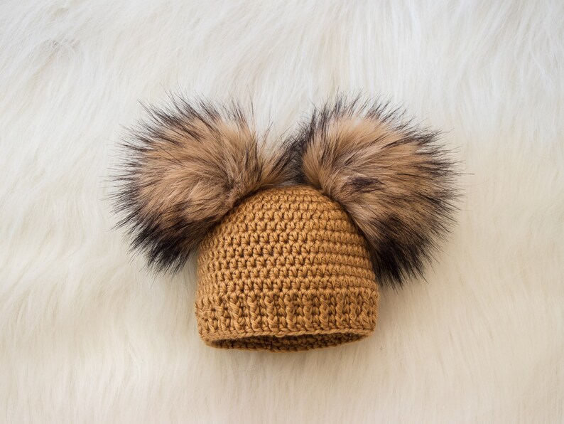 Fur booties Gender neutral baby set Gold Booties and hat set Newborn winter clothes Crochet baby clothes Double pom pom hat and booties